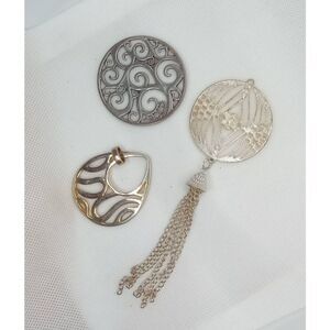 3 necklace pendants